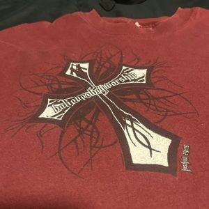 Large maroon believe obey worship t shirt, no flaws